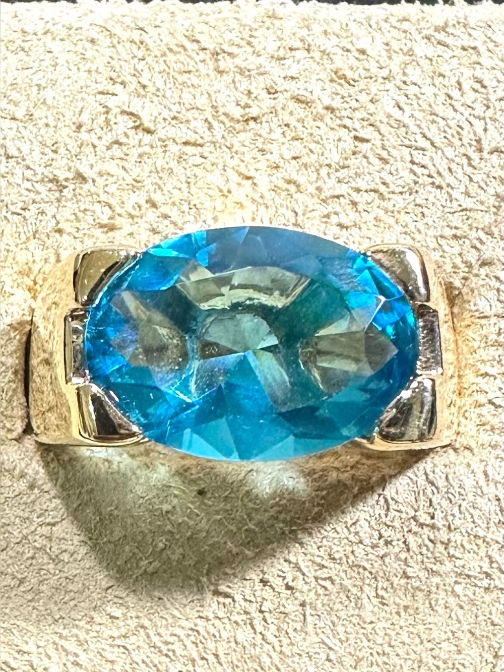NOS: Vtg Oval Shaped Blue Topaz Gemstone Ring